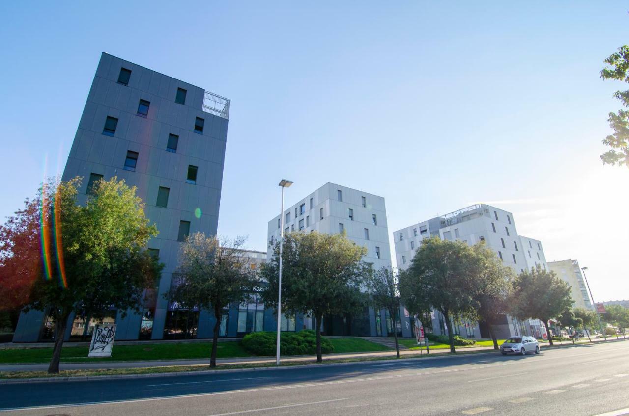 Split Apartment Sinisa מראה חיצוני תמונה