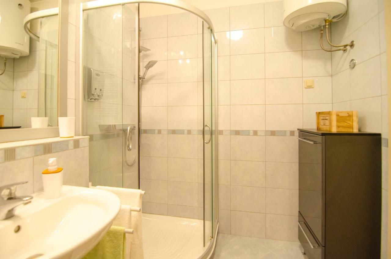 Split Apartment Sinisa מראה חיצוני תמונה