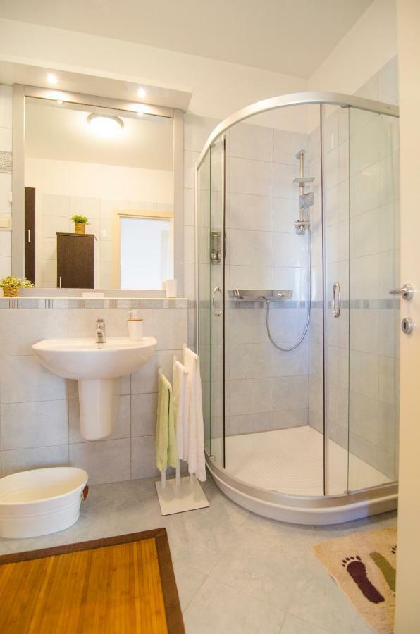 Split Apartment Sinisa מראה חיצוני תמונה