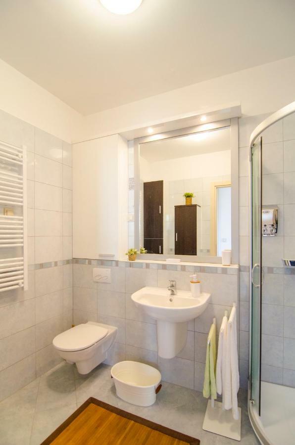 Split Apartment Sinisa מראה חיצוני תמונה