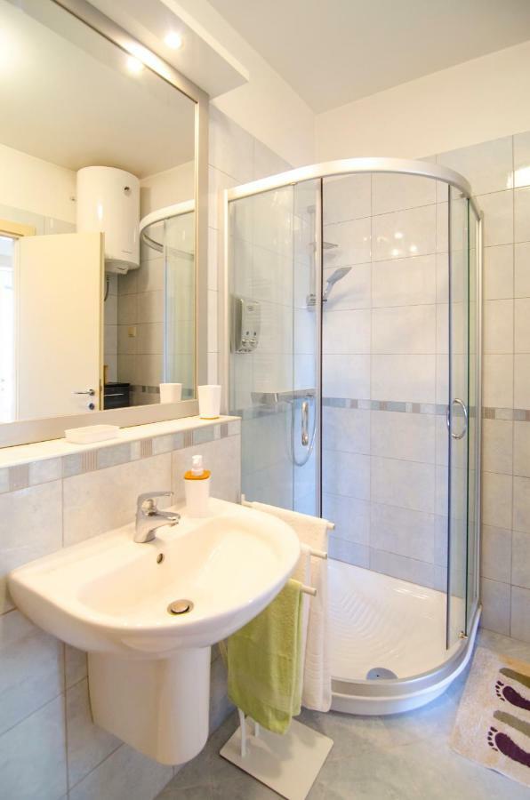 Split Apartment Sinisa מראה חיצוני תמונה